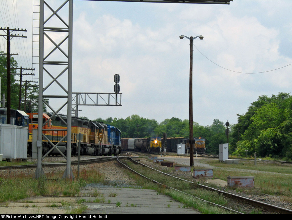 Three trains at once!